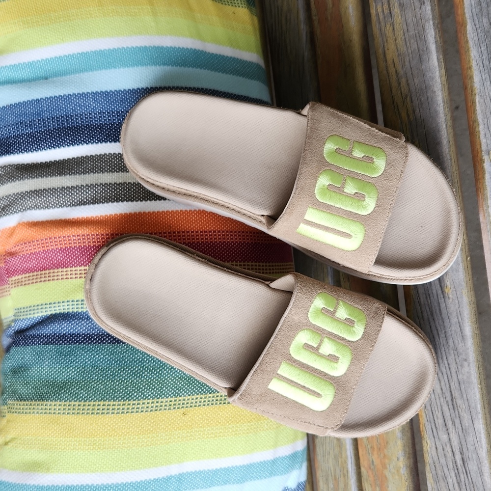 Ugg Sandle